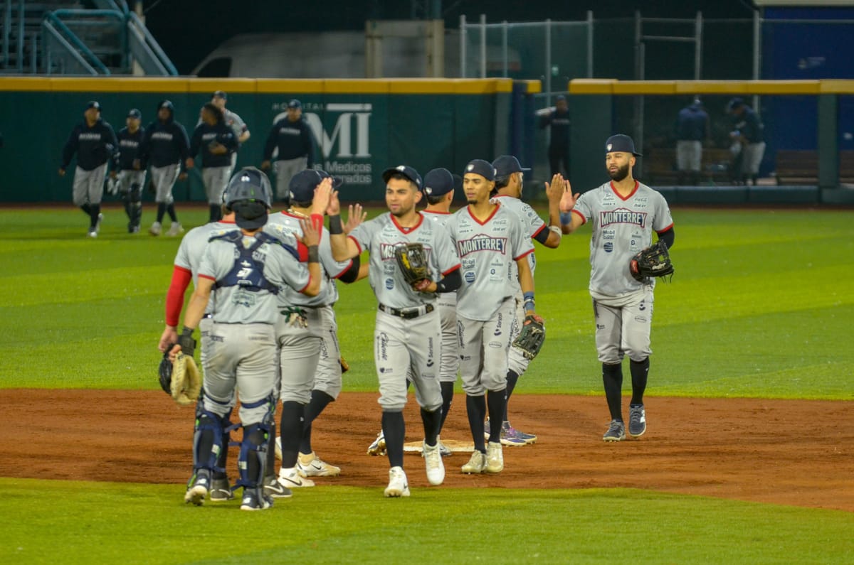 En cátedra de bateo, Sultanes se lleva la serie ante Rieleros de Aguascalientes