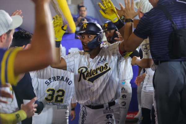 Rieleros empareja la serie ante Acereros con reacción en la octava